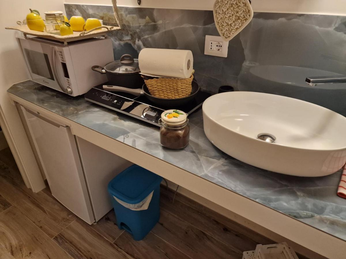 Di Paola Via Melo Appartement