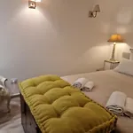 Case Di Paola Via Melo Appartamenti